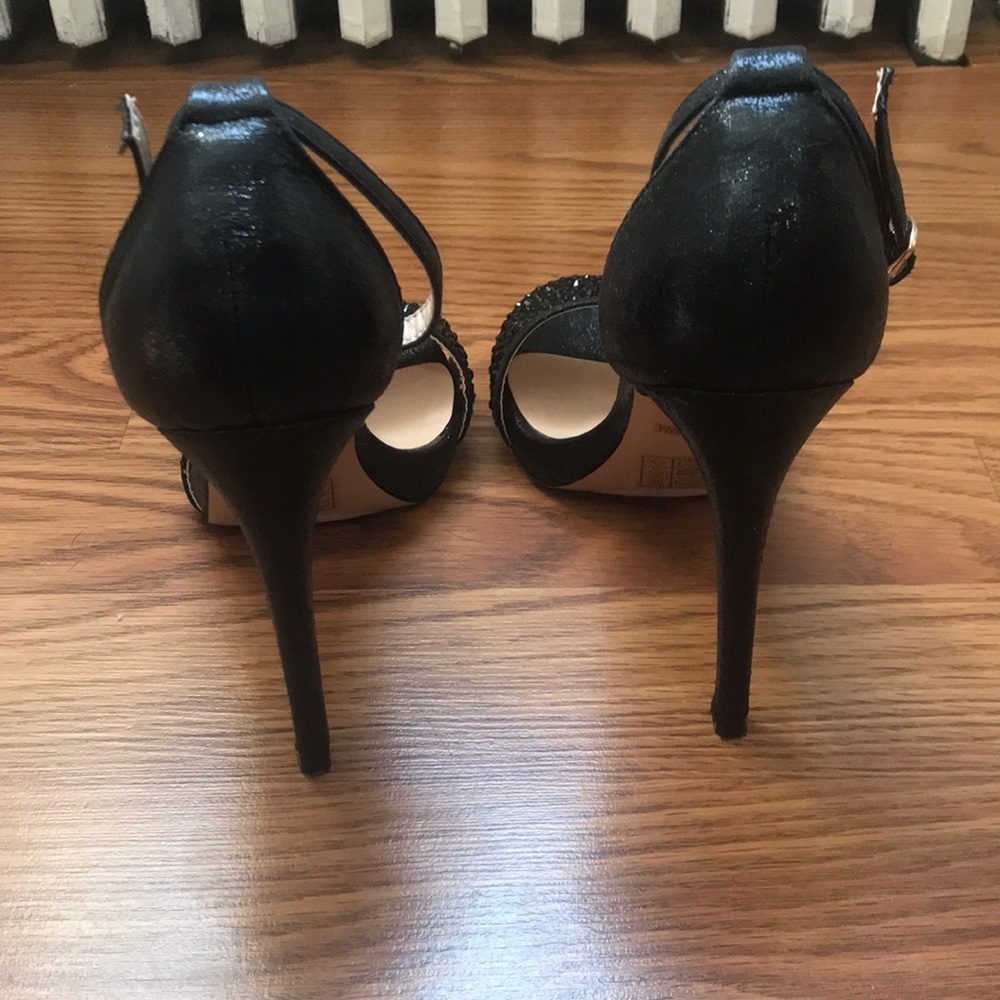Shoe - Picture 4 of 6